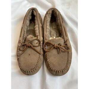UGG Suede Shearling Moccasin Slippers Brown Bow Tie Women’s Size 7